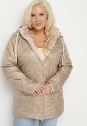 Beżowa Kurtka z Odpinanym Kapturem i Ozdobnym Pikowaniem Xalseli. Brązowe kurtki damskie Born2be, plus size, bez wzorów, z jeansu. Za 119.99 zł.