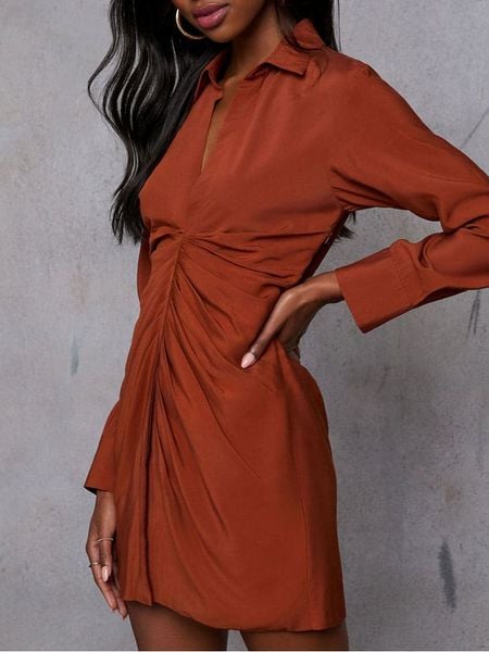 Milan Kiss Sukienka w kolorze jasnobrązowym rozmiar: XL. Brązowe sukienki damskie Milan Kiss, xl, bez wzorów, bez kołnierzyka, bez ramiączek, mini. Za 173.99 zł.