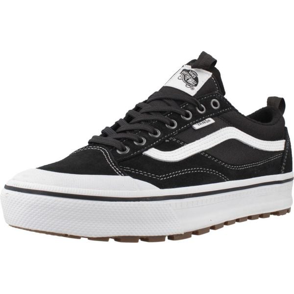 Buty VANS MTE OLD SKOOL WATERPROOF Czarny. Czarne buty trekkingowe męskie Vans, ze skóry, bez zapięcia, trekkingowe. Za 594.26 zł.