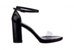 Sandały Bayla-187 587-571 Czarny, Skóra ekologiczna - 39. Czarne sandały damskie Bayla, bez wzorów, ze skóry ekologicznej, bez obcasa. W wyprzedaży za 89.10 zł.