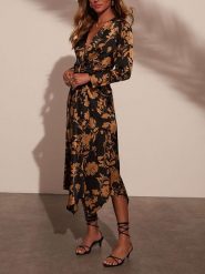 Milan Kiss Sukienka w kolorze czarnym rozmiar: L. Czarne sukienki damskie Milan Kiss, na co dzień, l, bez wzorów, bez kołnierzyka, bez ramiączek, midi, proste. Za 165.99 zł.