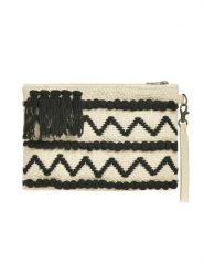 BLE Kopertówka w kolorze kremowym - 25 x 17 cm rozmiar: onesize. Brązowe torebki wieczorowe BLE, bez wzorów, z materiału, bez kołnierzyka, bez ramiączek. Za 62.90 zł.