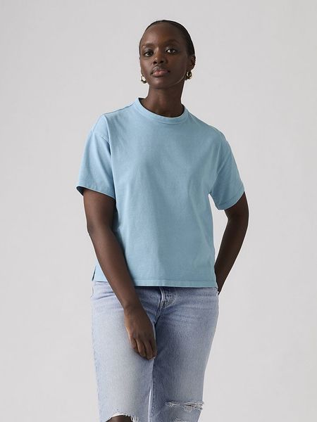 Levi's Koszulka w kolorze błękitnym rozmiar: M. Niebieskie bluzki damskie Levi's, m, bez wzorów, z bawełny, bez kołnierzyka. Za 109.95 zł.