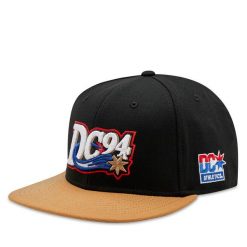 Czapka z daszkiem DC. Czarne czapki męskie DC, bez wzorów. Za 89.99 zł.