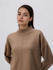 Sweter z domieszką wełny - brązowy. Brązowe swetry klasyczne damskie Reserved, l, z dzianiny, bez kołnierzyka. Za 129.99 zł.