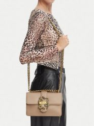 Just Cavalli Torebka Iconic Snakes 81RA4BAF ZSA89 Beżowy. Brązowe torebki klasyczne damskie Just Cavalli, bez wzorów, bez dodatków. Za 819.99 zł.