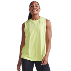 Damski tank top 2XU Motion Sport Mesh. Białe topy damskie 2XU, bez wzorów, z meshu, bez kołnierzyka. Za 264.00 zł.