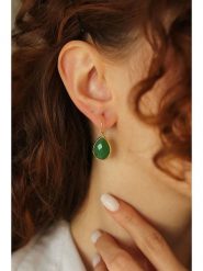 Pierres delicates Pozłacane kolczyki z tygrysim okiem rozmiar: onesize. Zielone kolczyki damskie Pierres delicates, pozłacane, z zapięciem typu bigiel. Za 69.58 zł.