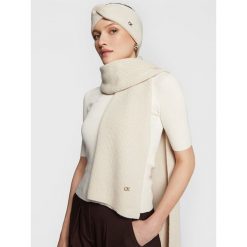 Szalik Calvin Klein. Brązowe szaliki i kominy damskie CALVIN KLEIN, bez wzorów. Za 599.99 zł.