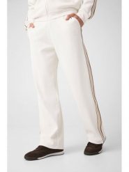 Guess Spodnie materiałowe 183087 Biały Regular Fit. Białe spodnie materiałowe męskie Guess, z aplikacjami, z materiału. Za 390.99 zł.