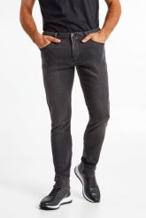 JEANSY EMPORIO ARMANI. Jeansy męskie Emporio Armani. W wyprzedaży za 373.67 zł.