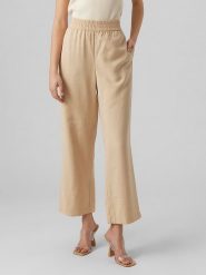 Vero Moda Spodnie "Carmen" w kolorze beżowym rozmiar: S/L32. Brązowe spodnie materiałowe damskie Vero Moda, bez wzorów, z materiału. Za 43.99 zł.