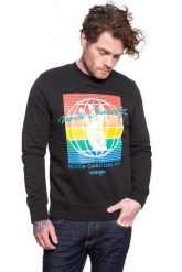 BLUZA WRANGLER GLOBE SWEAT FADED BLACK W6C5HXXV6 112130708. Czarne bluzy bez kaptura męskie Wrangler, l. W wyprzedaży za 79.99 zł.