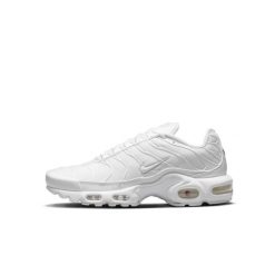 Buty do chodzenia damskie Nike Air Max Plus. Białe buty sportowe na co dzień damskie Nike, bez wzorów, z materiału, trekkingowe, nike air max. Za 848.00 zł.