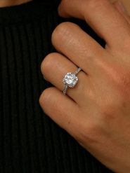 OR Carats Złoty pierścionek z diamentami i kamieniami szlachetnymi rozmiar: 54. Szare pierścionki damskie OR Carats, z diamentem, złote. Za 1,805.99 zł.