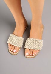 Beżowe Klapki z Koralikami w Stylu Boho Sorea. Brązowe klapki damskie Born2be, z aplikacjami, bez obcasa, na obcasie. W wyprzedaży za 71.99 zł.