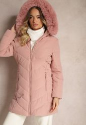 Ciemnoróżowa Długa Kurtka z Pikowanym Wzorem i Odpinanym Futerkiem Raishae. Czerwone kurtki damskie Renee, l, bez wzorów, bez kaptura. Za 229.99 zł.