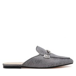 Klapki Guess. Szare klapki damskie Guess, z aplikacjami, bez obcasa. Za 339.99 zł.