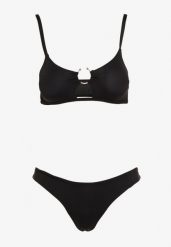 Czarne Dwuczęściowe Bikini Usztywniany Biustonosz Zakładany przez Głowę z Ozdobną Klamerką Dół z Gumką w Pasie Jeanmarie. Czarne bikini damskie Born2be, bez wzorów. Za 34.99 zł.