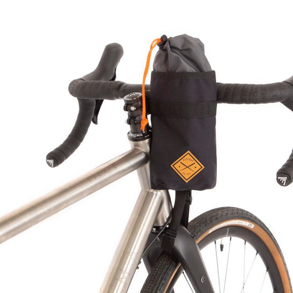 Torba na kierownicę do roweru Stem Bag Restrap. Czarne torebki klasyczne damskie RESTRAP, bez wzorów, z materiału, bez dodatków. Za 220.40 zł.