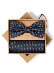 Finshley & Harding London muszka z jedwabną chustką do kieszeni Mężczyźni Jedwab (100%) niebieski, ONE SIZE. Niebieskie krawaty i muchy męskie Finshley & Harding London, bez wzorów, z jedwabiu, eleganckie. Za 179.95 zł.