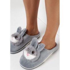 Szare Kapcie Orike. Szare kapcie damskie Born2be, z weluru. Za 29.99 zł.