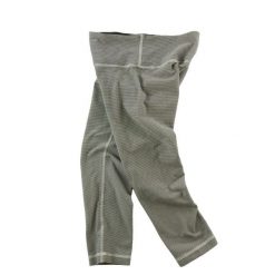 Second life - Legginsy damskie do jogi Lululemon - Stan dobry. Czarne legginsy sportowe damskie LULULEMON, uniwersalny, bez wzorów, z materiału, na fitness i siłownię. Za 127.76 zł.