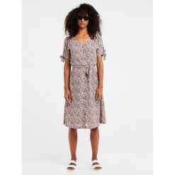 Sukienka damska Protest Prtbanda. Czerwone sukienki damskie Protest, bez wzorów, sportowe, bez kołnierzyka, bez ramiączek, sportowe. Za 336.35 zł.