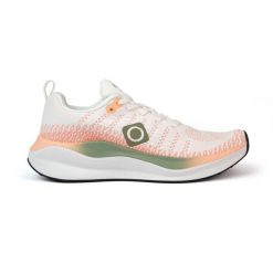 Wielofunkcyjne, oddychające buty NOVANA z podeszwą o wysokiej przyczepności. Brązowe buty trekkingowe męskie IZAS. Za 269.52 zł.