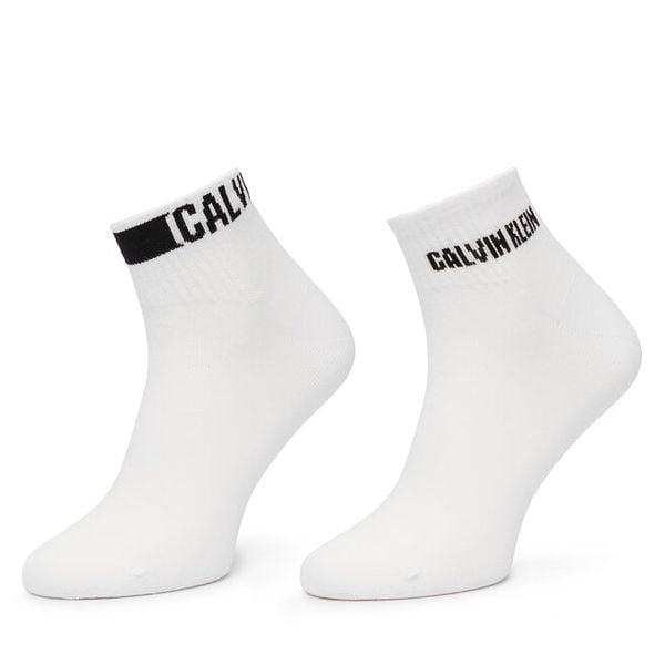 Skarpety długie Calvin Klein. Białe skarpetki męskie CALVIN KLEIN, bez wzorów. Za 59.99 zł.