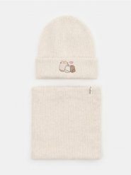 Komplet: czapka i komin Pusheen the Cat - kremowy. Białe szaliki dziecięce Sinsay, bez ramiączek. Za 29.99 zł.