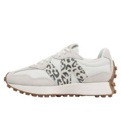 Sneakersy damskie New Balance 327 buty sportowe skórzane beżowe (WS327PJ). Białe buty sportowe na co dzień damskie New Balance, bez wzorów, z gumy. Za 865.00 zł.