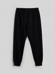4F Spodnie dresowe joggery męskie - czarne S. Czarne spodnie dresowe męskie 4f, bez wzorów, z dresówki. Za 159.99 zł.