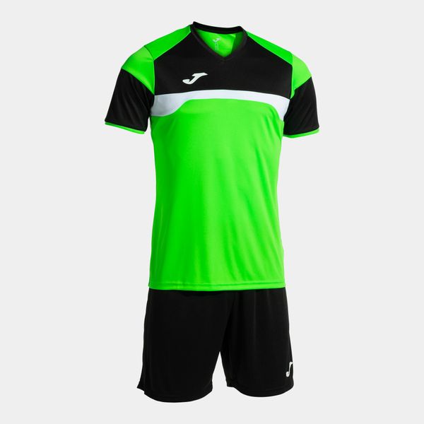 Zestaw koszulka i spodenki Joma Danubio III. Czarne szorty męskie Joma, l, z materiału, bez ramiączek, na fitness i siłownię. Za 74.74 zł.
