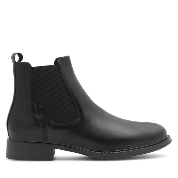 Botki Lasocki. Czarne botki damskie Lasocki, bez obcasa, na płaskiej podeszwie, bez zapięcia. Za 199.99 zł.