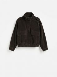 Kurtka z imitacji zamszu - ciemnobrązowy. Brązowe kurtki damskie Reserved, l, bez wzorów, z tkaniny, bez kaptura. Za 279.99 zł.