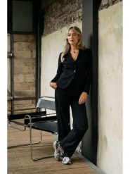 &Co Woman Spodnie "Perfaite" w kolorze czarnym rozmiar: XL. Czarne spodnie materiałowe damskie &Co Woman, bez wzorów, z materiału, z podwyższonym stanem. Za 217.53 zł.