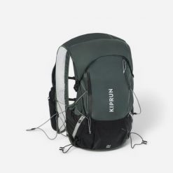 Plecak do biegania w terenie unisex Kiprun 900 20+5 litrów z bukłakiem 2 l. Zielone plecaki damskie KIPRUN, bez wzorów, sportowe. Za 499.99 zł.