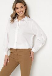 Biała Bawełniana Koszula w Klasycznym Stylu Oversize Rivriz. Białe koszule damskie Born2be, m, bez wzorów, z bawełny, klasyczne, bez kołnierzyka, bez ramiączek. Za 54.99 zł.