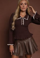Brązowy Sweter Retro z Wiskozą Zdobiony Kołnierzykiem Falbankami i Guzikami Sirrise. Brązowe swetry klasyczne damskie Renee, s, z jeansu, bez kołnierzyka. Za 89.99 zł.