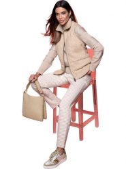 Heine Spodnie w kolorze kremowym rozmiar: 48. Brązowe spodnie materiałowe damskie Heine, bez wzorów, z materiału. Za 87.19 zł.