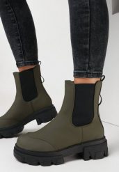 Zielone Botki Proniolea. Zielone botki damskie Born2be, z materiału, bez obcasa, na płaskiej podeszwie, bez zapięcia. Za 74.99 zł.