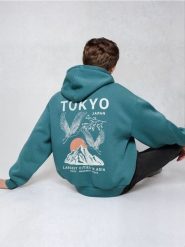 Bluza hoodie z nadrukiem - ciemny turkus. Bluzy bez kaptura męskie Sinsay, l. Za 59.99 zł.