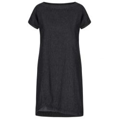 Sukienka damska Loap Diviniss, rozmiar S. Fioletowe sukienki damskie ZOOPLEMENTS, na co dzień, na jesień, s, bez wzorów, z bawełny, sportowe, z asymetrycznym kołnierzem, bez ramiączek, asymetryczne. Za 249.99 zł.