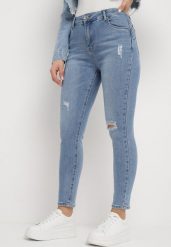 Niebieskie Jeansy Skinny z Przetarciami i Dziurami Haria. Niebieskie jeansy damskie Born2be. Za 109.99 zł.