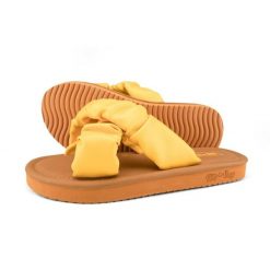 Klapki plażowe damskie Flip Flop Fauna Cross. Żółte klapki damskie Flip Flop, bez wzorów, bez obcasa. Za 123.05 zł.