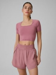 4F Crop top treningowy bezszwowy damski - różowy XS/S. Czerwone topy damskie 4f, s, bez wzorów, z materiału, bez kołnierzyka. Za 79.99 zł.