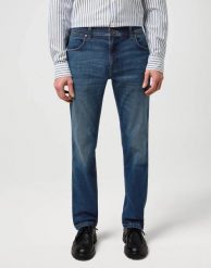 MESKIE SPODNIE WRANGLER GREENSBORO MARINE TINT 112371009. Spodnie materiałowe męskie Wrangler, bez wzorów, z jeansu, marine. Za 219.99 zł.