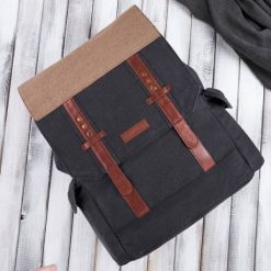 Plecak męski A4 ze skóry wegańskiej PAOLO PERUZZI E-03-MC grafitowy. Szare plecaki męskie Paolo Peruzzi, bez wzorów, z bawełny. Za 139.99 zł.