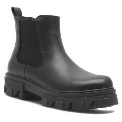 Botki DeeZee. Czarne botki damskie DeeZee, bez obcasa, na płaskiej podeszwie, bez zapięcia. Za 169.99 zł.